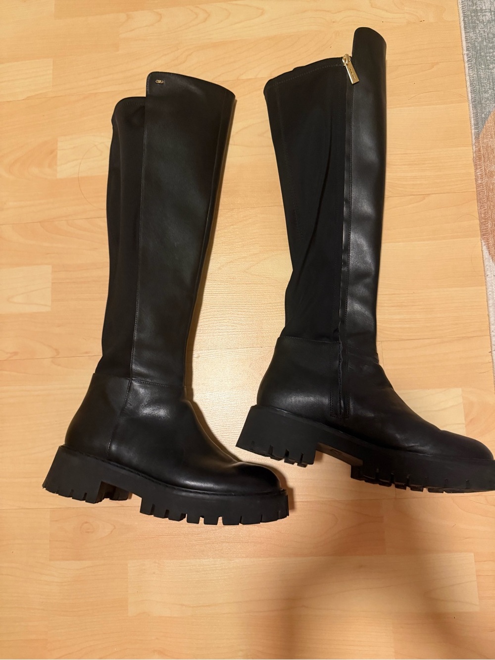 Michael Kors - Asher Boot - Chunky Sole